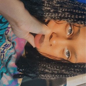 Meet your Posher, Qwanasia